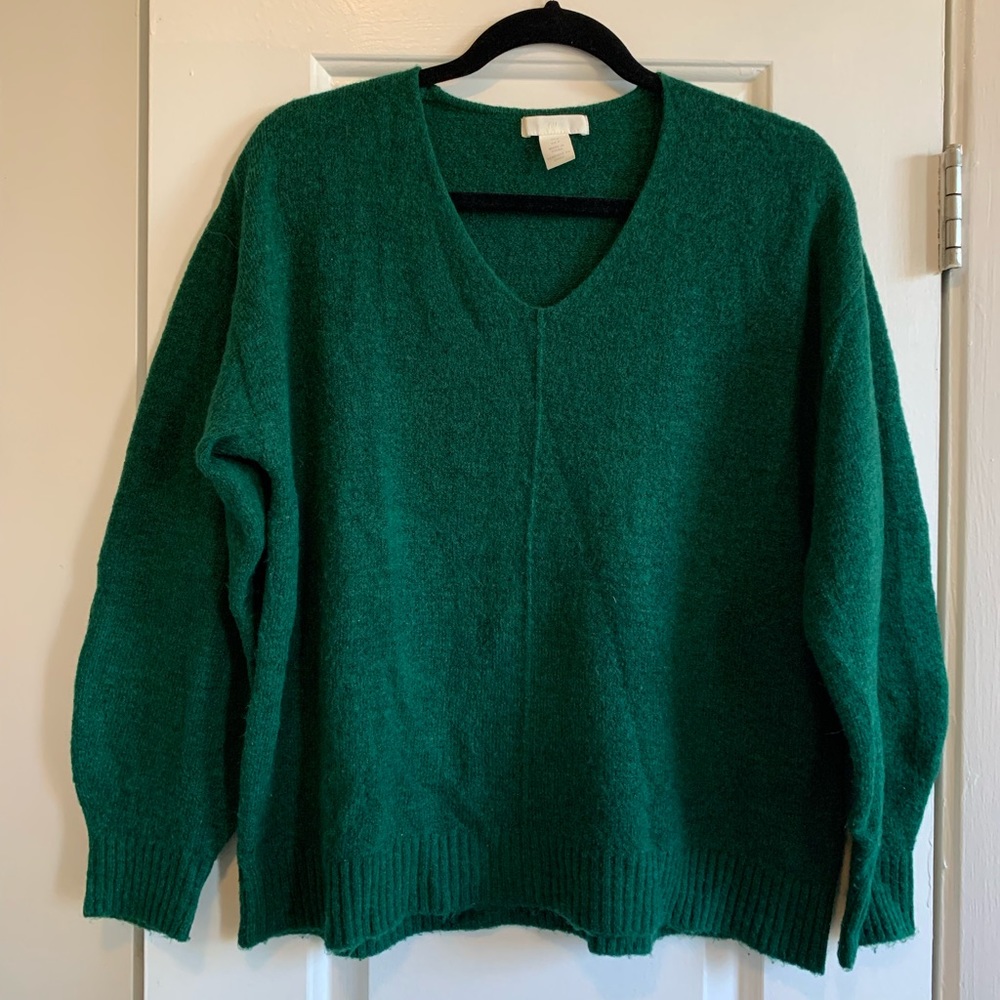 Dark green v neck sweater H&M small